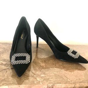 NWOT Bling Suede Black Pump